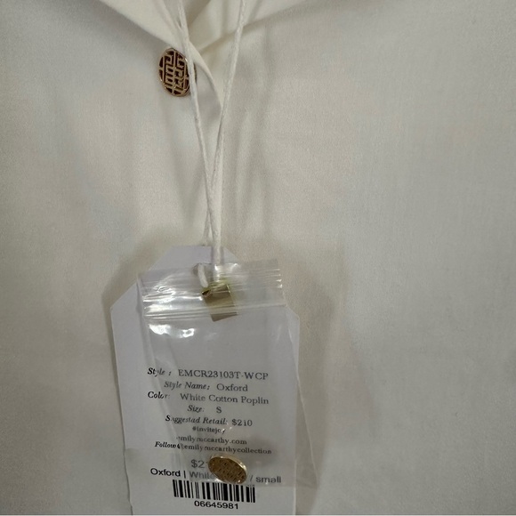 White 3/4 Sleeve Button Down Shirt with Pleated Design - Picture 10 of 16